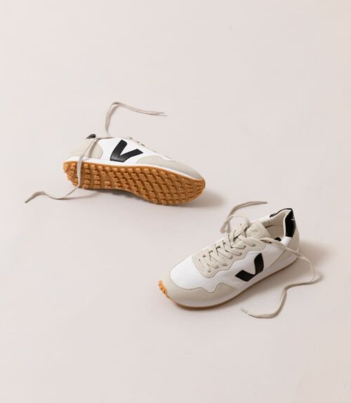 Women's SDU Alveomesh in White Black from Veja - Image 4